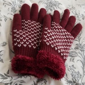 Maroon fully lined knit gloves